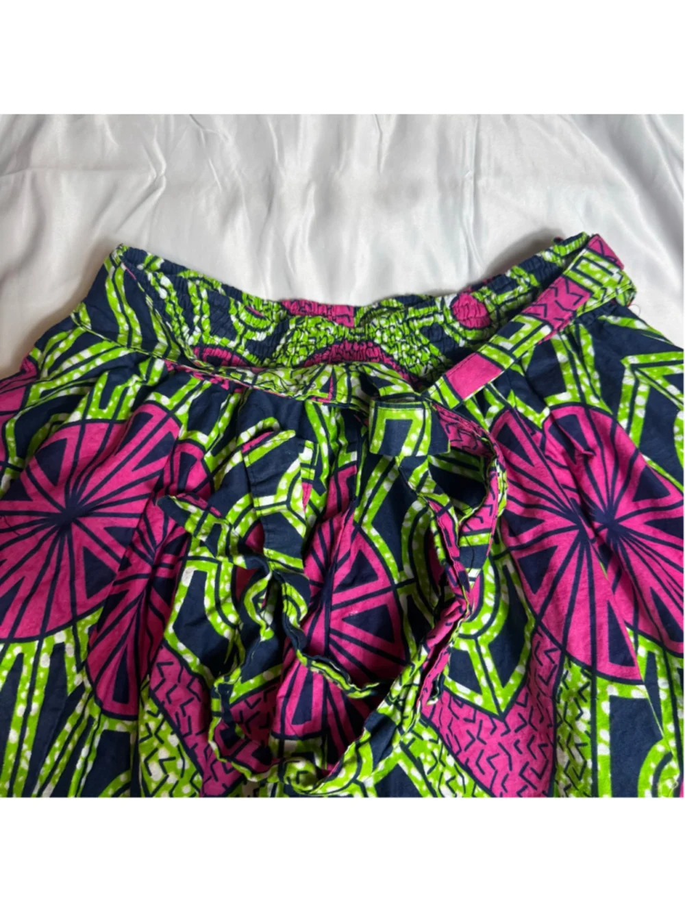 Women's African Stars A-Line Skirt Size M Black Pink Geometric Print